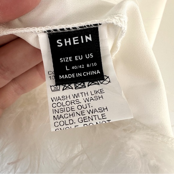 SHEIN Fuzzy Trim White Bridal Dress Size Large - Picture 4 of 5